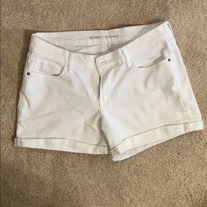 White Old Navy boyfriend shorts